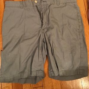 Vineyard Vines shorts